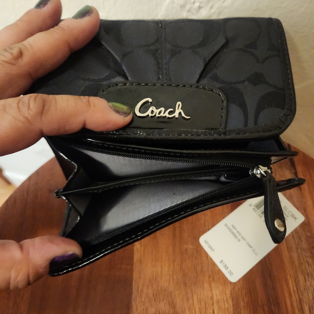 NWT Coach Ashley Compact Clutch Wallet Black - Picture 6 of 7